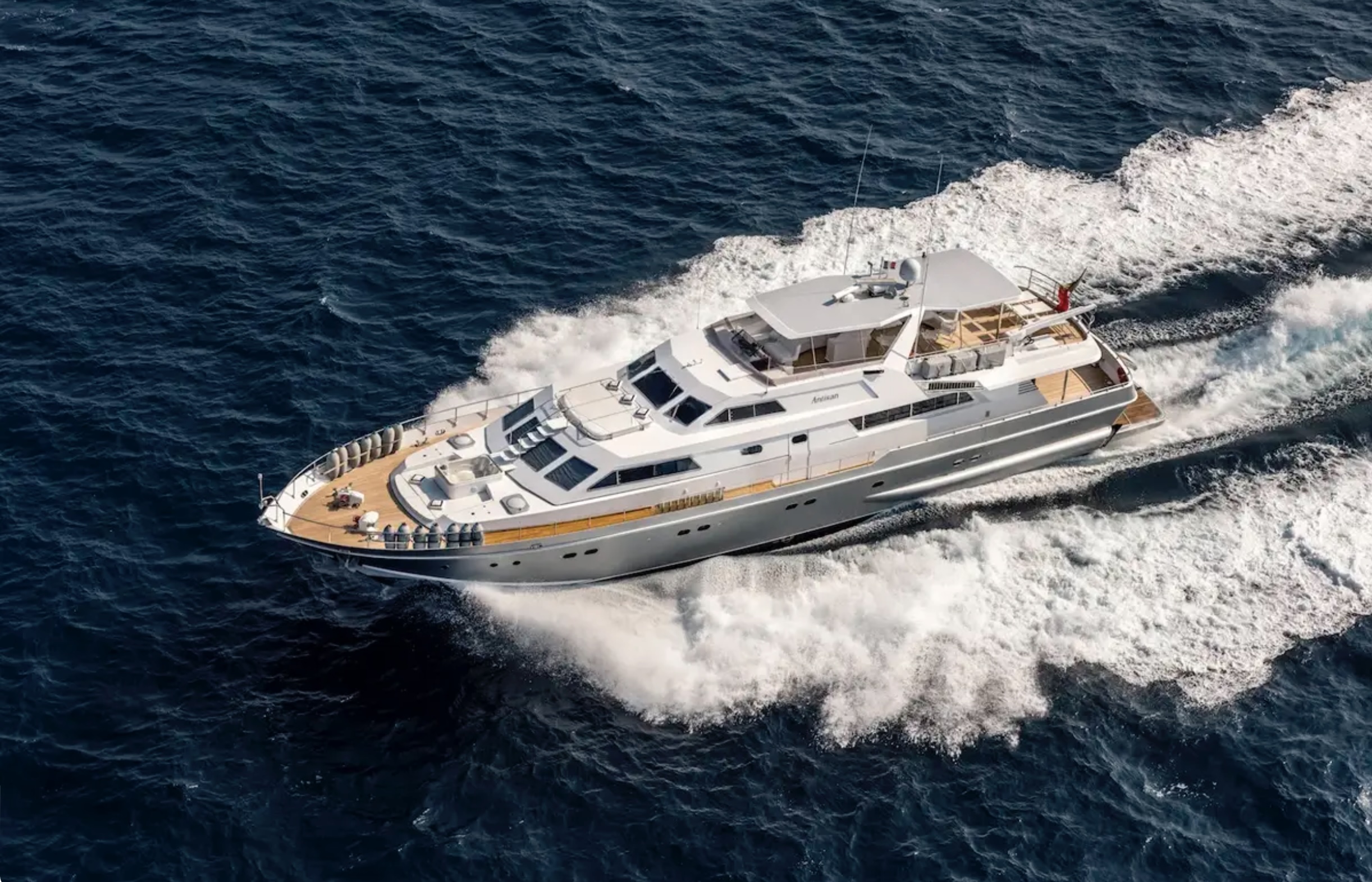 Beachside lunch by the Mediterranean